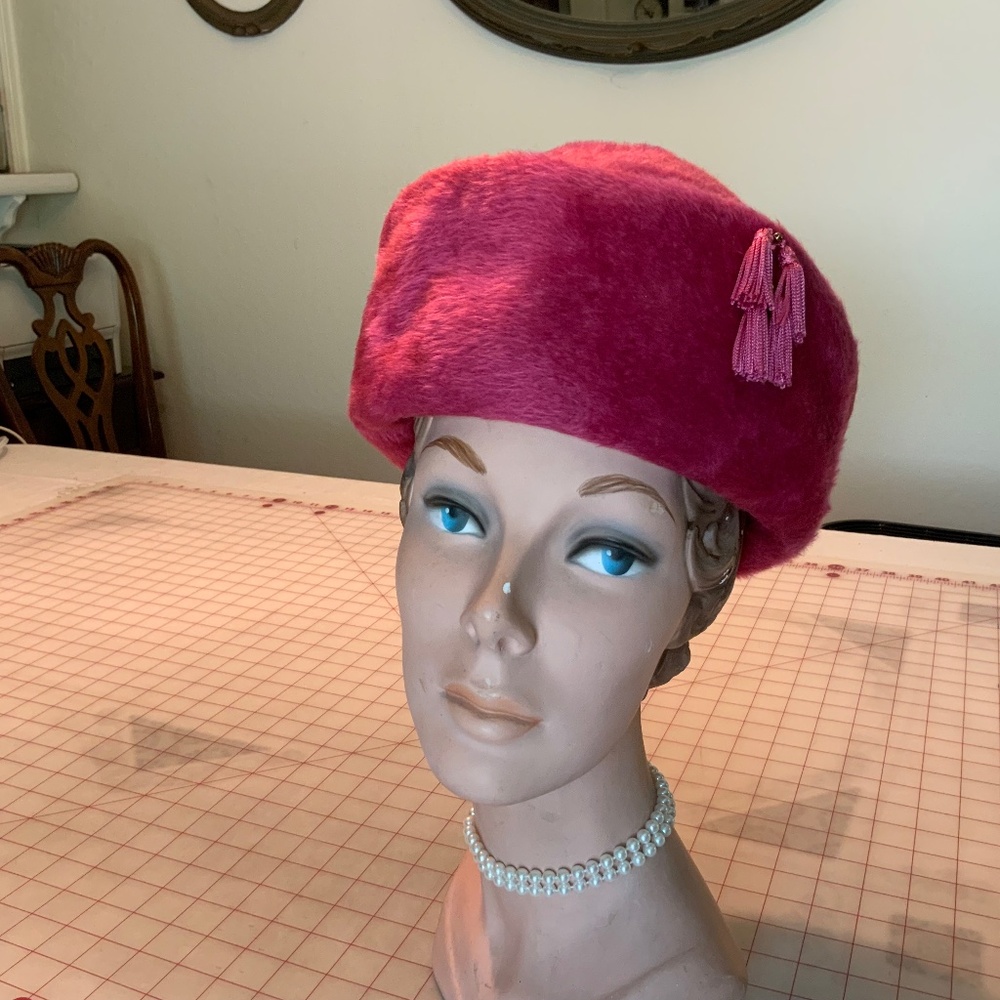 Vintage 1960s Hot Rose Fuzzy Pill Box Hat with tassel